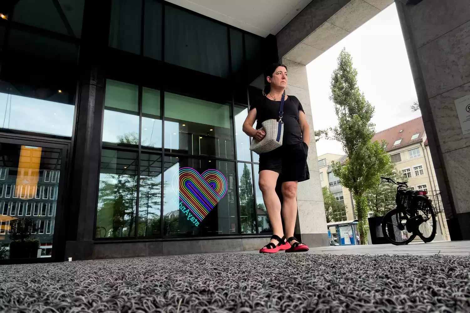 Person wearing Vivaia Sport Sandals