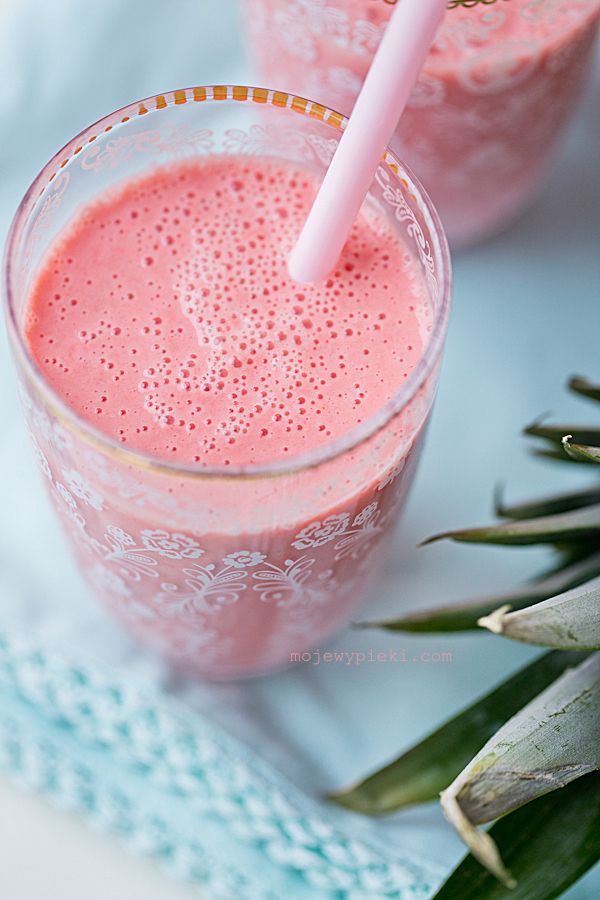 Smoothie de morango e abacaxi