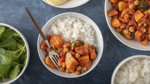 Sweet Potato Curry With Spinach and Chickpeas