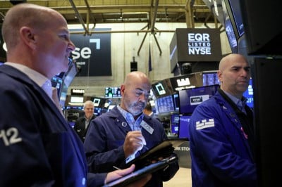 Wall Street ends up on earnings optimism; eyes remain on Middle East
