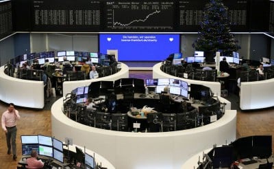 European shares muted as miners offset energy boost, US jobs data in focus