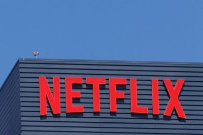 Netflix Q4 revenue tops estimates on blowout subscriber growth