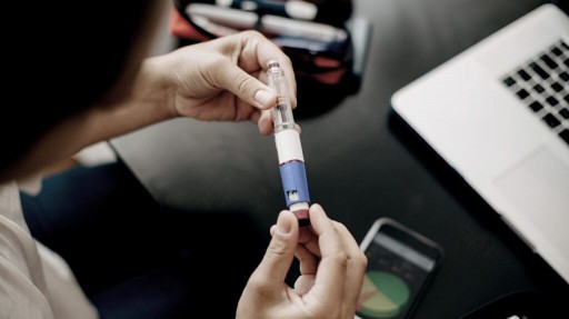 A BIMZELX injector pen for psoriatic arthritis